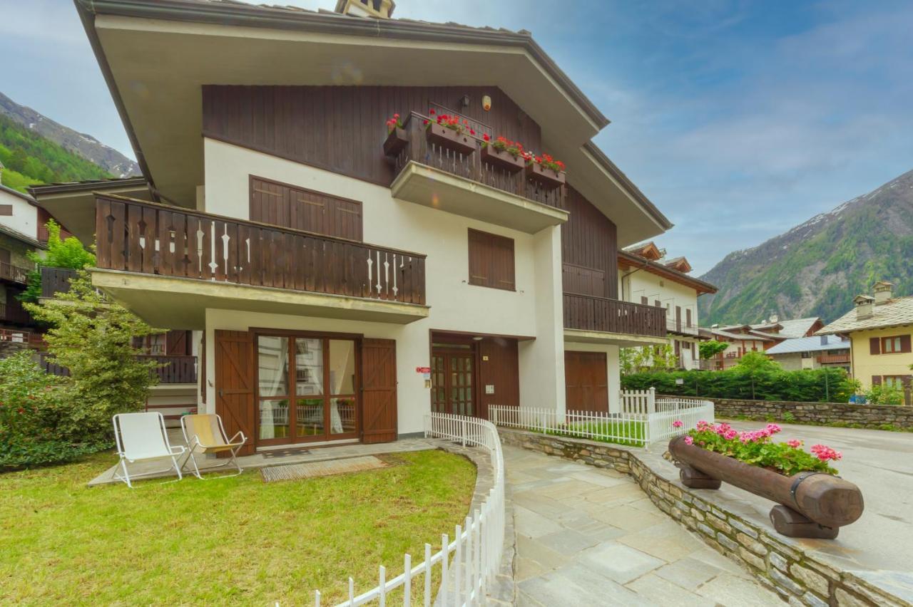 쿠르마예 Casa Julie - Accogliente Rifugio Nella Quiete - Cour 0157 아파트 외부 사진